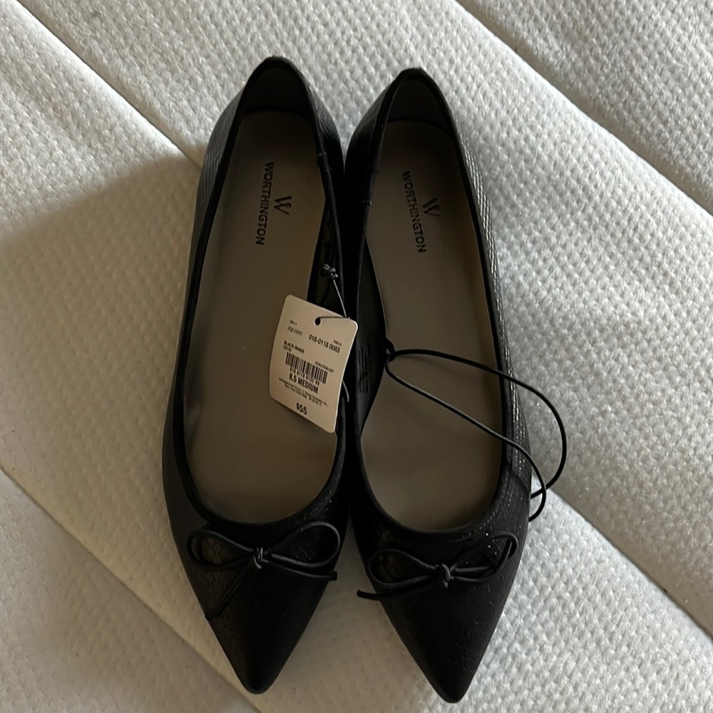 Black flats sz 8 1/2